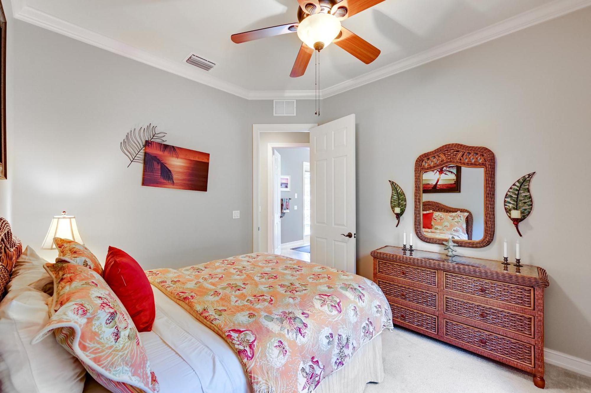 Holiday home With Private Pool 3 Mi Beach! *