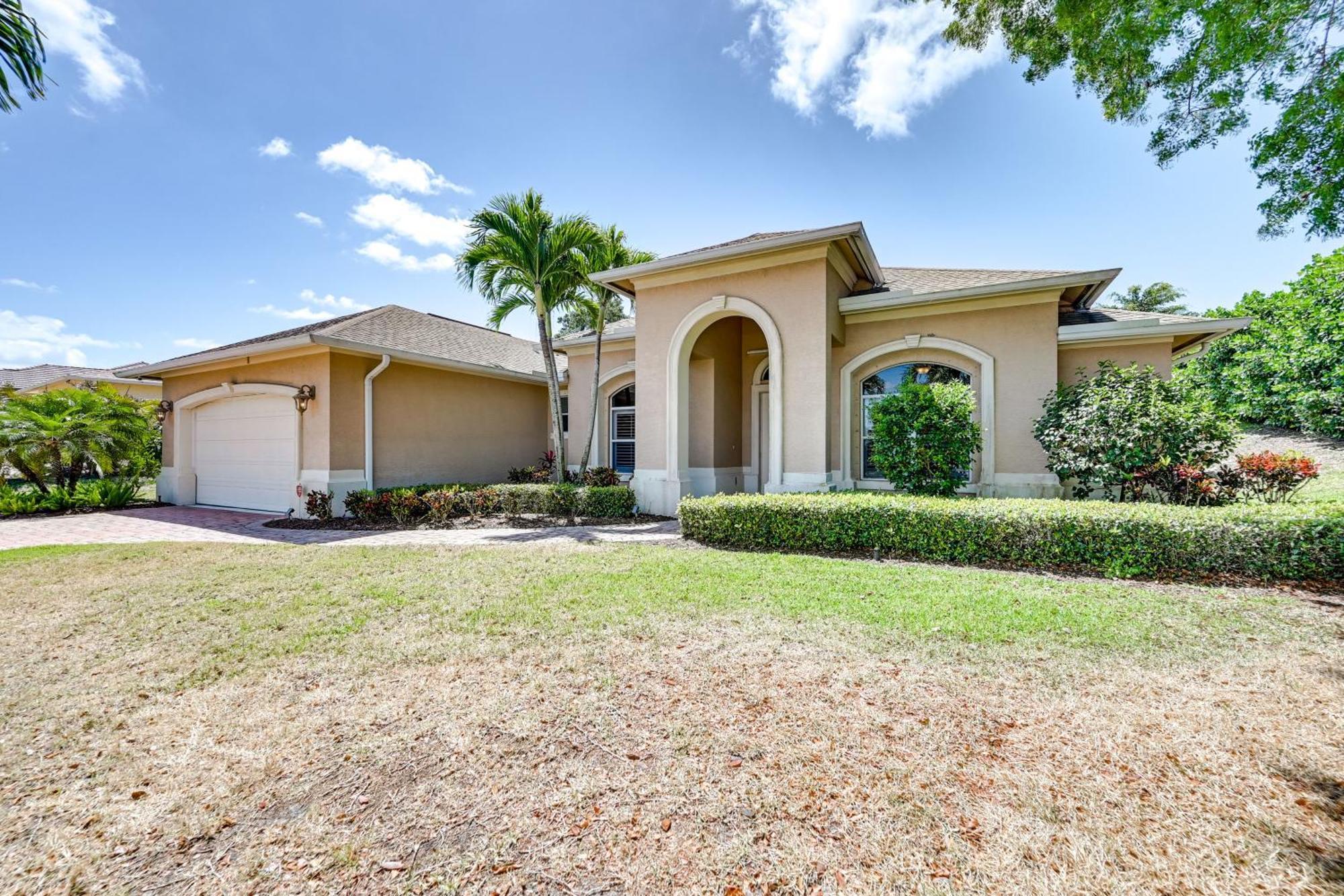 With Private Pool 3 Mi Beach! Holiday home Marco Island